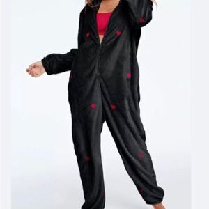 VS PINK Women Teddy One Piece Pajamas Black Red Heart Hooded Onesie Size M/L